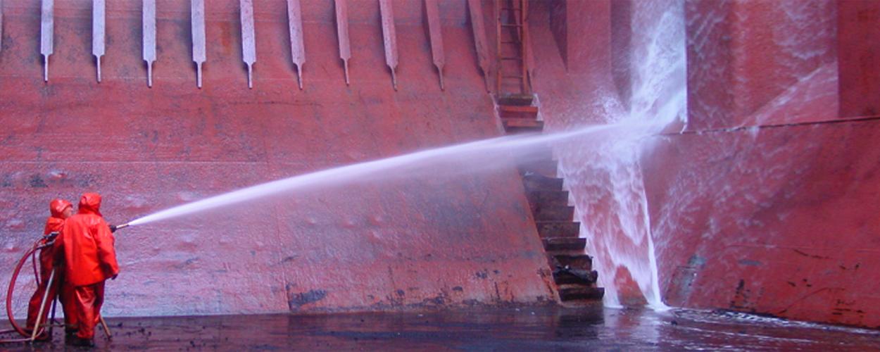 CARGO HOLD CLEANING2